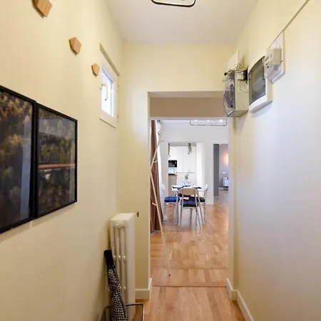 Living At Its - Spacious 2 Bedroom On Calea Victoriei * 부쿠레슈티