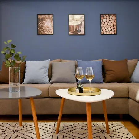 Living At Its - Spacious 2 Bedroom On Calea Victoriei