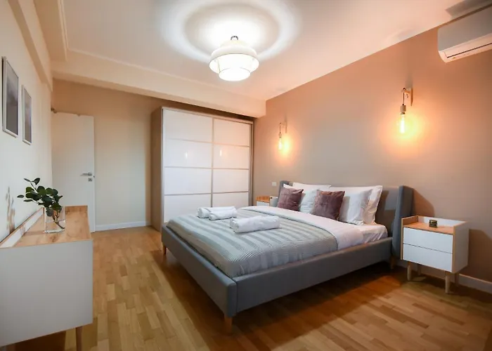 Living At Its - Spacious 2 Bedroom On Calea Victoriei شقة *