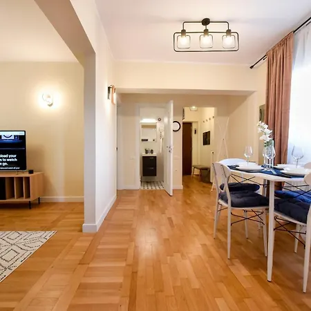 公寓 Living At Its - Spacious 2 Bedroom On Calea Victoriei 布加勒斯特