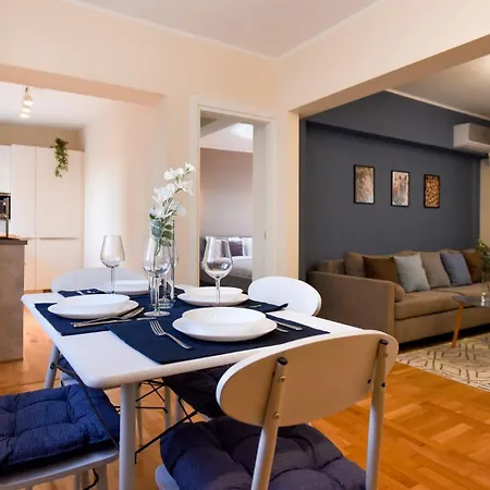 Living At Its - Spacious 2 Bedroom On Calea Victoriei Lägenhet Bukarest